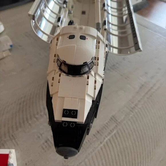 LEGO 10283 NASA Space Shuttle Discovery • Assembled • Box & Manual